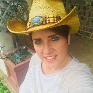 Meet your Posher, Regina